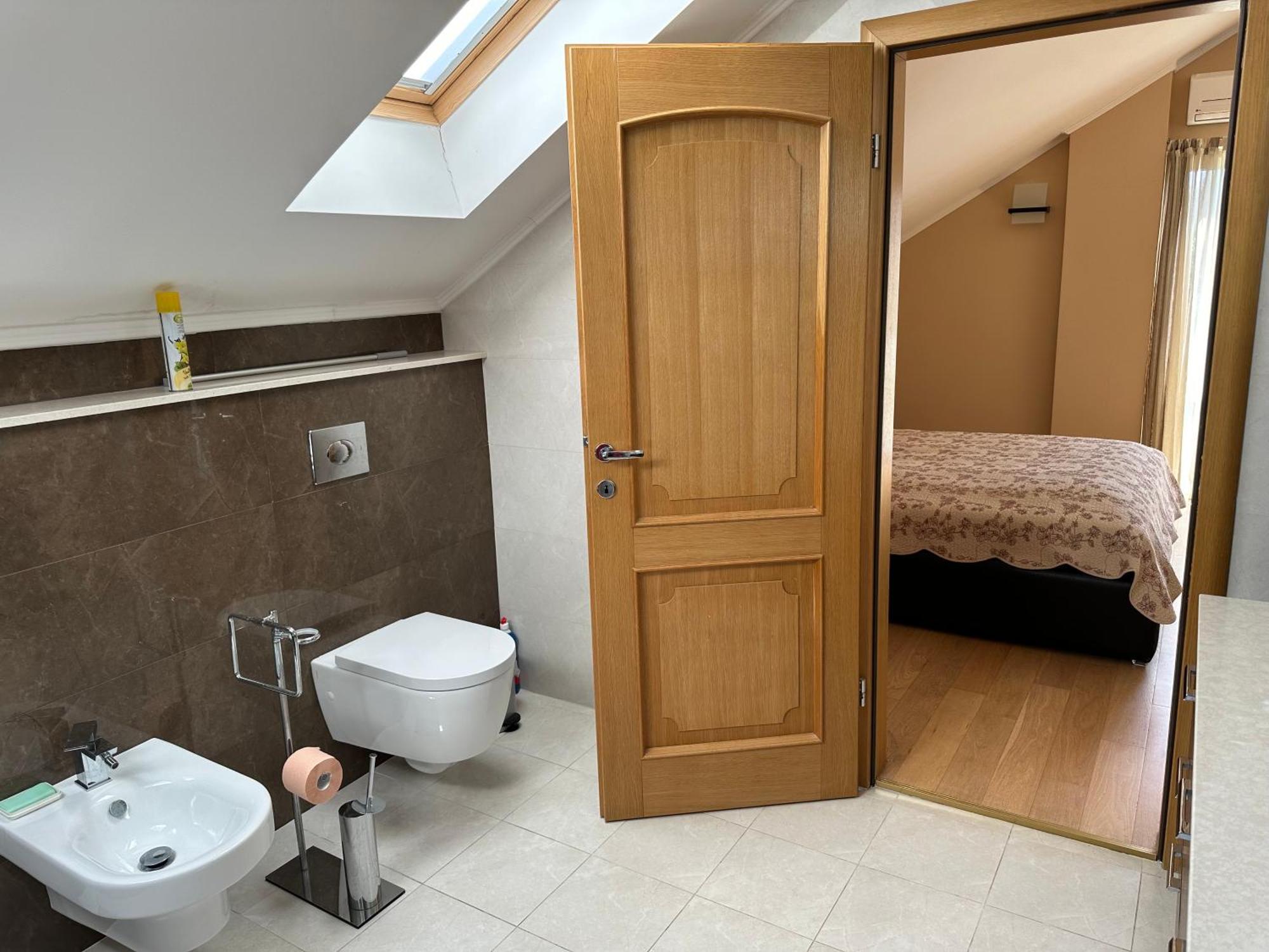 Spacious 1 Bedroom 4 Star Apartment, Mlini Exterior photo